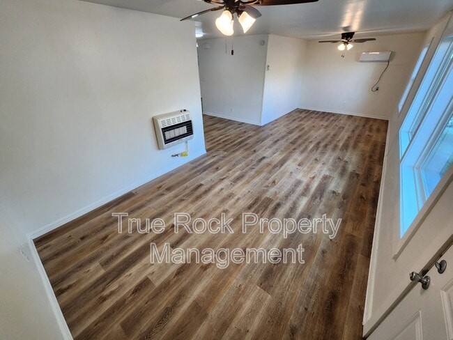 Photo - 519 E 14th St