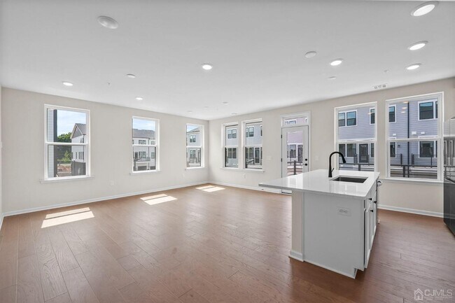 204 Lyla Ln
