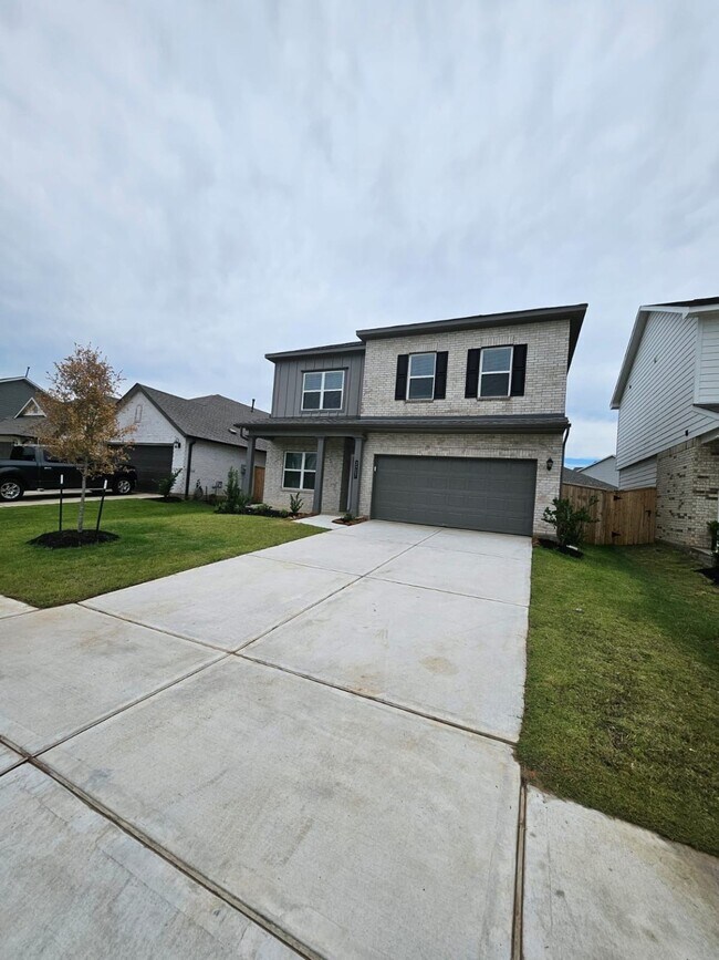 Photo - 2727 Crested Creek Ln