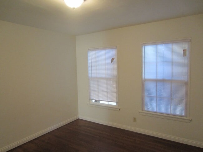 Photo - 1319-1325 E Phillips St Unit 1323