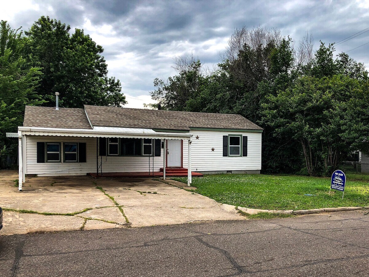 Photo - 609 Proctor Pl