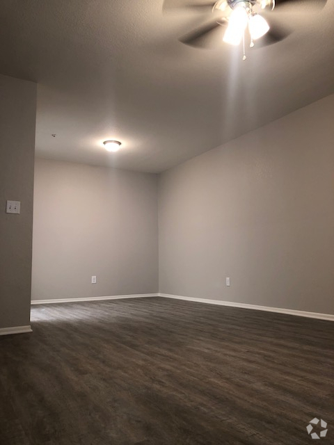Building Photo - 1340 N Recker Rd Rental