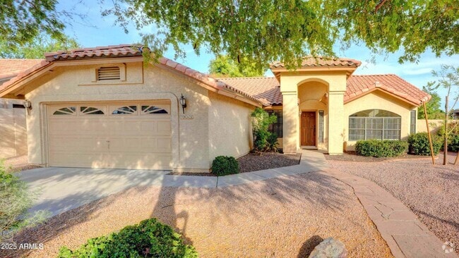 Building Photo - 9445 S La Rosa Dr Rental