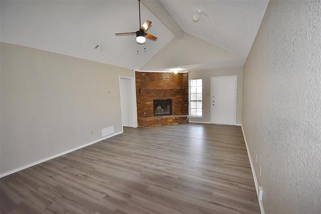 Photo - 438 Finch Dr