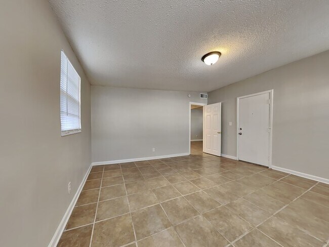 Photo - 312 Suzanne Dr