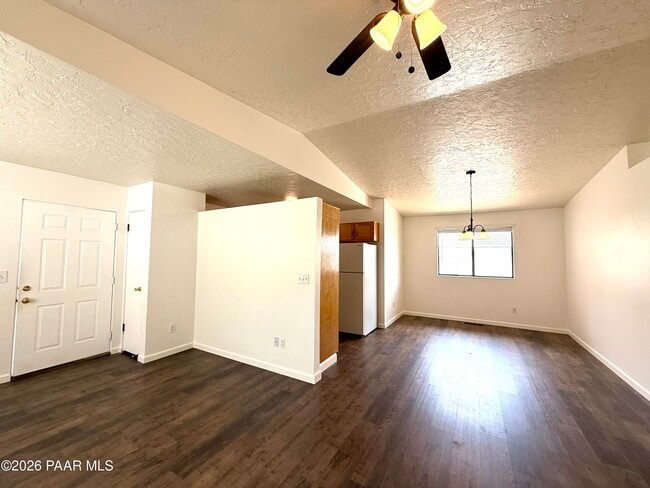 Photo - 1808 Reading Ln