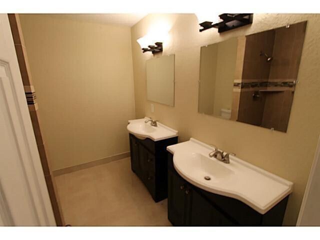 Photo - 140 SE 12th Ave