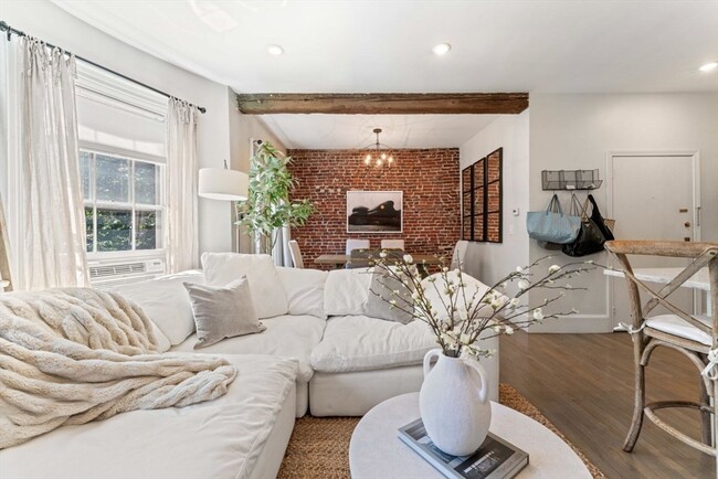 Photo - 91 Waltham St Unidad 4