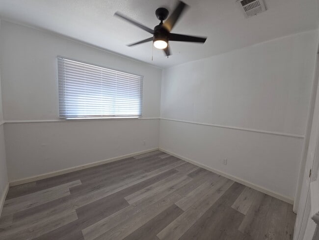Photo - 2067 Blossom Ave