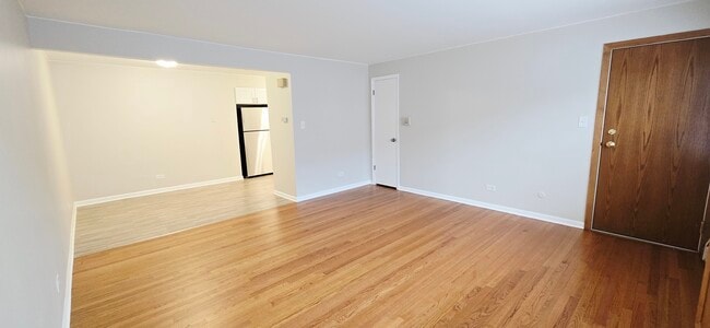 Photo - 5927-5929 W 63rd St