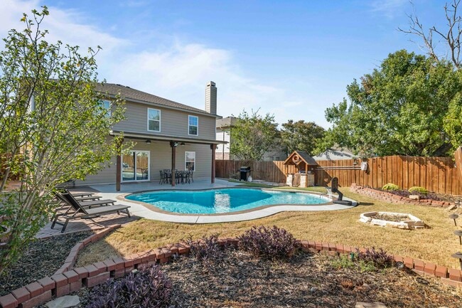 Photo - 2317 Birch Dr