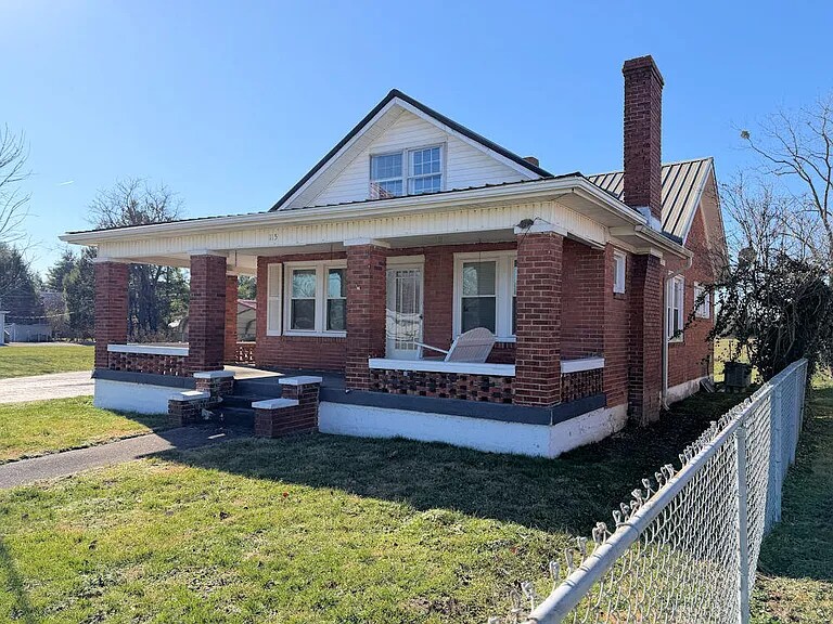 Photo - 145 Lancaster St