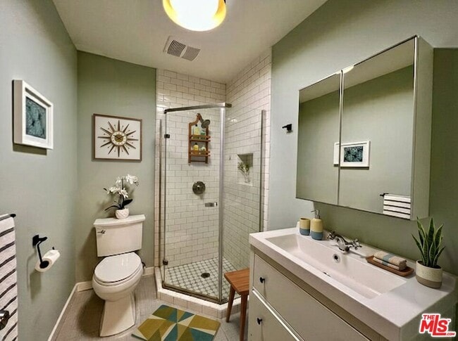 Photo - 656 N Dillon St