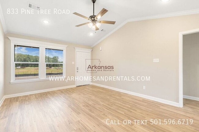 Photo - 833 Pine Tree Rd