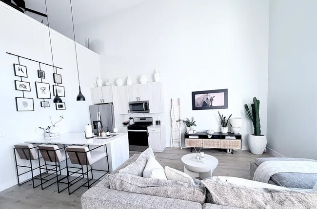 Building Photo - 4890 Zuni St