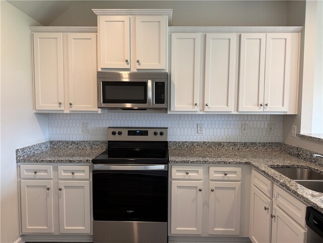 Photo - 117 Weaver Way