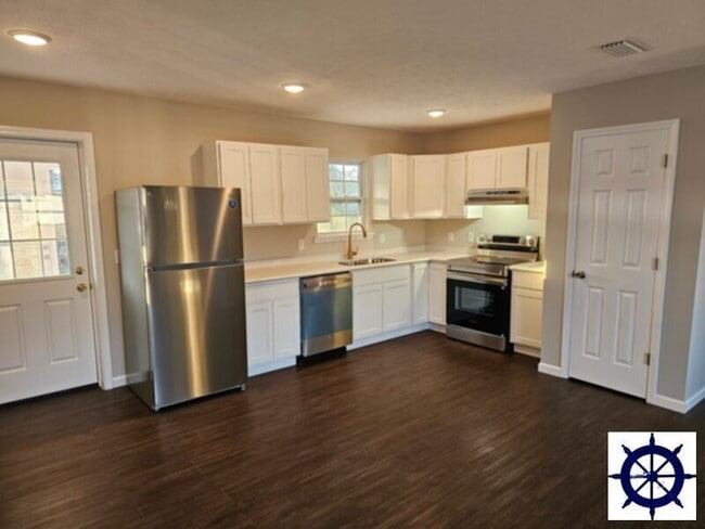 Photo - 923 Green Tree Rd