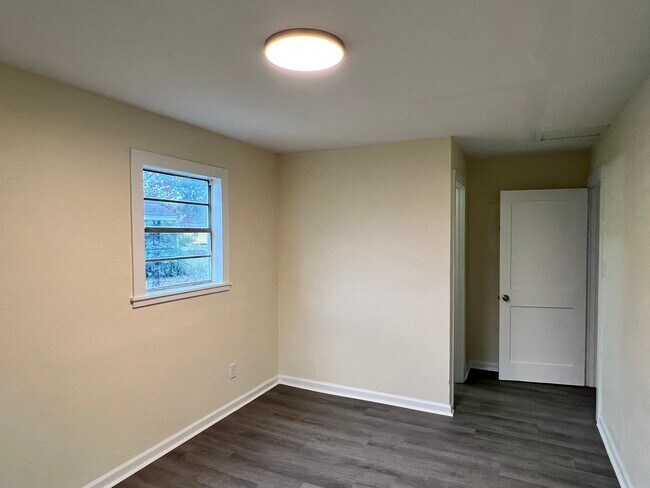 Photo - 1312 Faith St