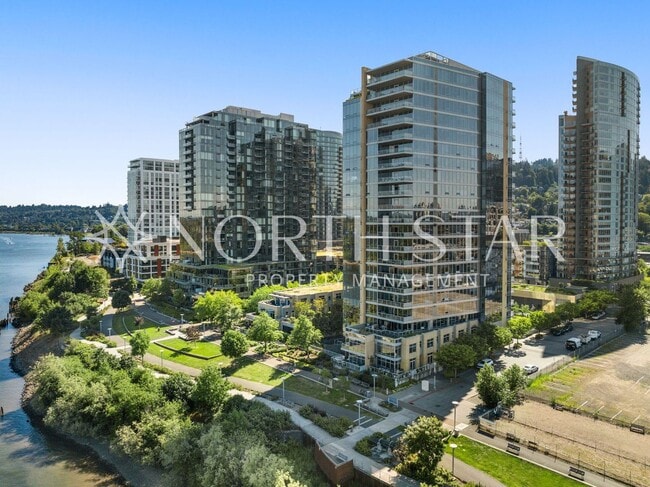 Building Photo - Modern Two Story River View Townhome