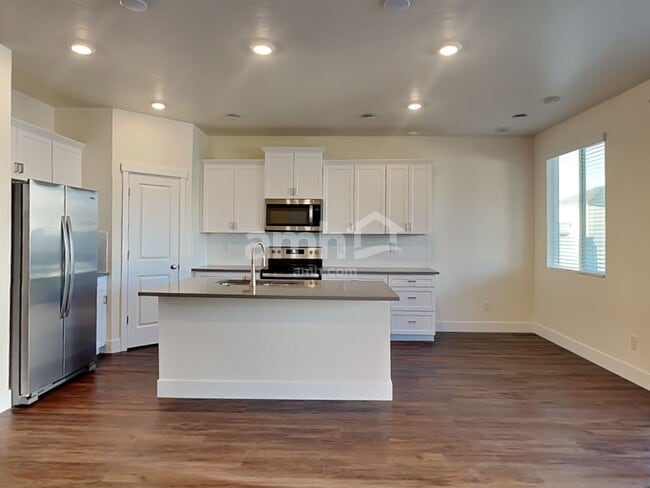 Photo - 1064 S Moorside Ave