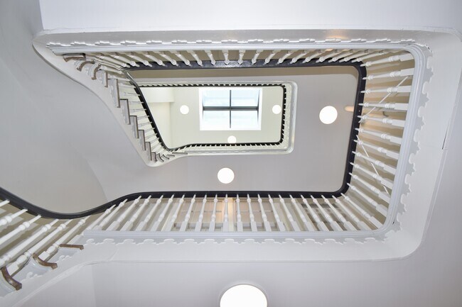 Photo - 33 E Court St