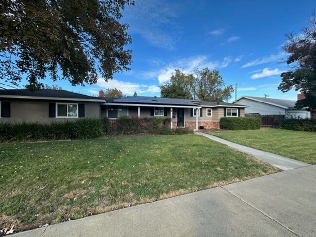 Photo - Home for Rent in South Woodland with Solar