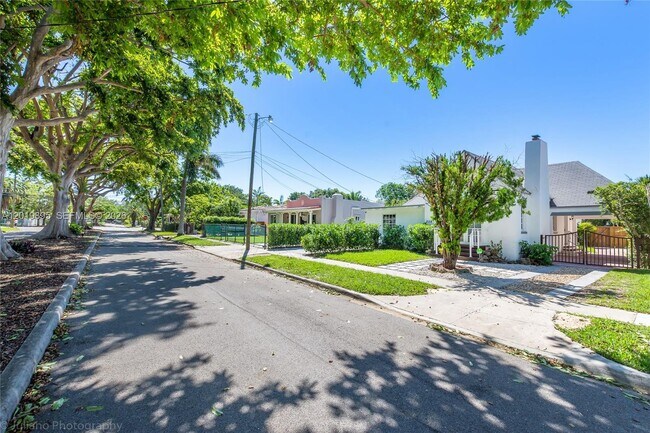 228 SW 23rd Rd Unit FRONT