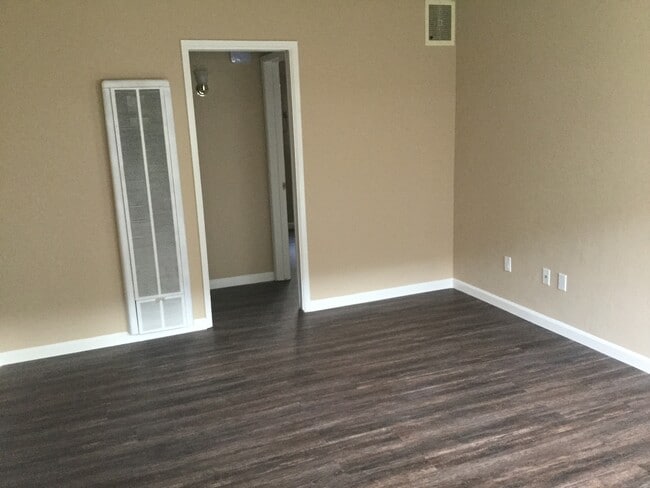 4379 Hamilton St Unit B03