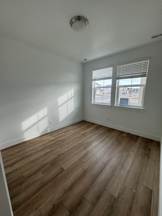 Photo - 6893 N Isaiah Ave