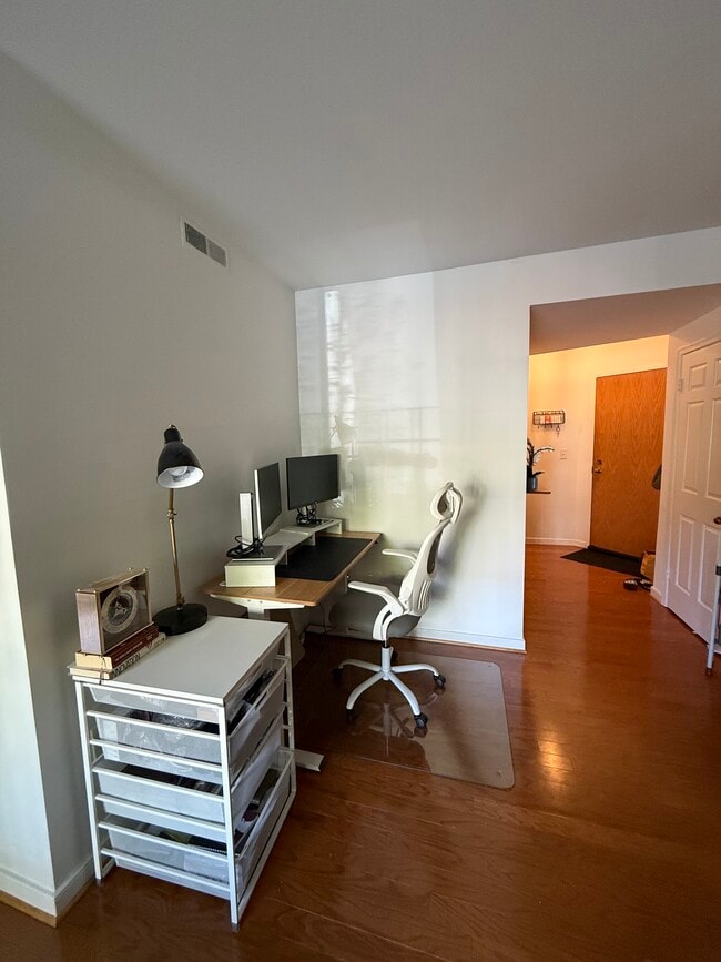 Photo - 2012 Wyoming Ave NW Unit 103