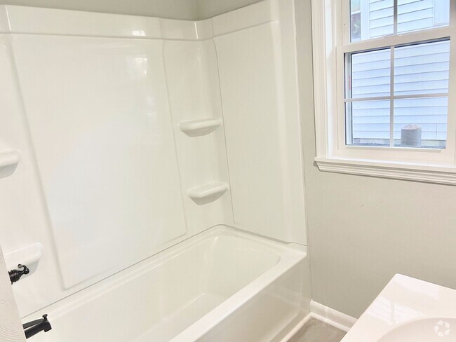 Building Photo - Peachtree St Unit 9422 Rental