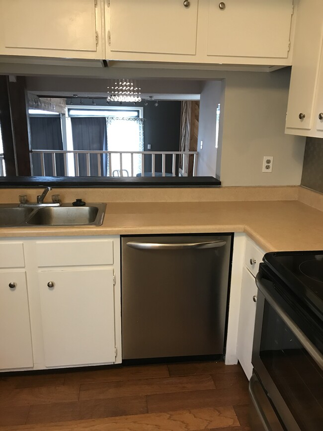 Photo - 5622 Clarke Address