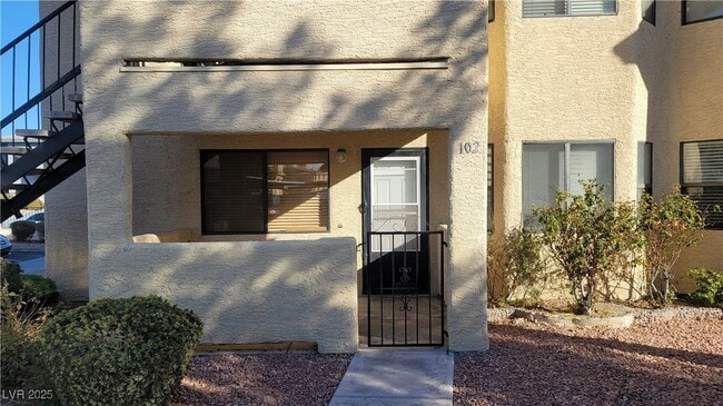 Building Photo - 1209 N Buffalo Dr Unit 102 Rental