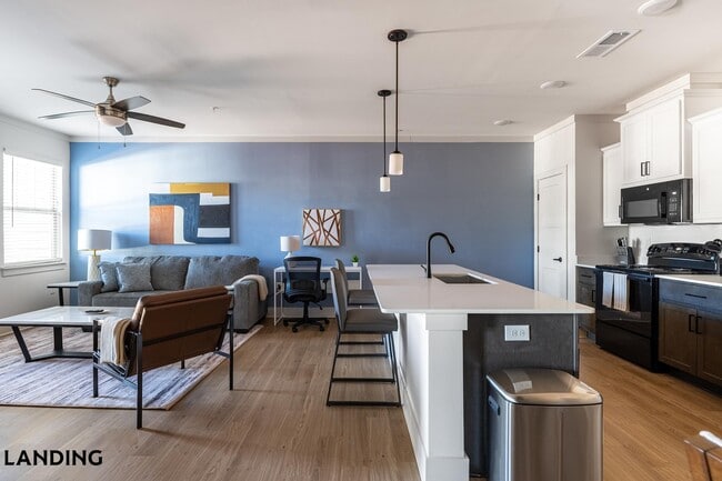 Photo - 185 Ashford Cir Unit 6-204