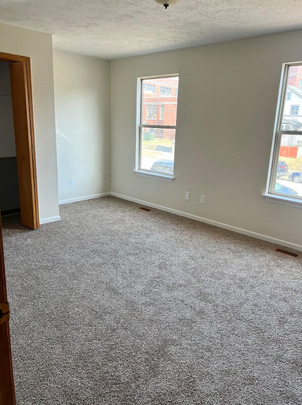 Photo - 924 N Winnebago St