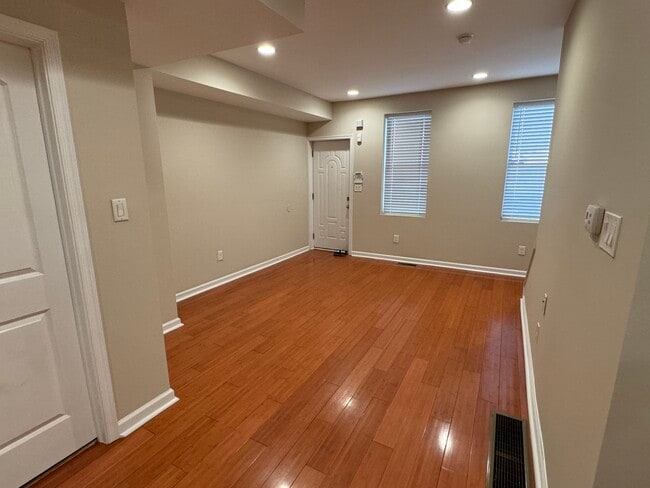 Photo - 2627 E Huntingdon St