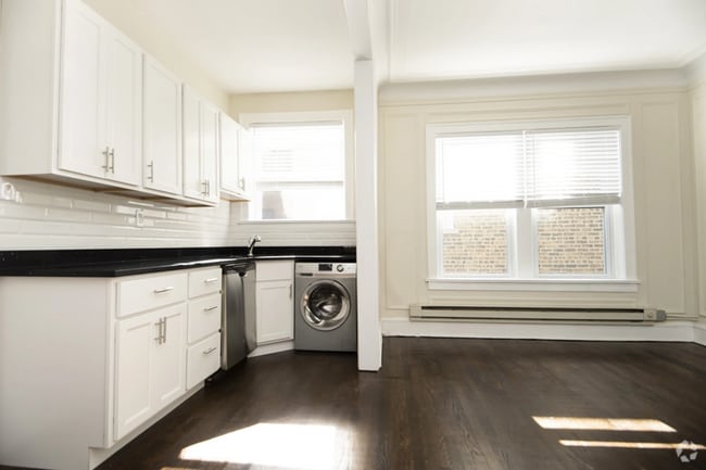 Building Photo - 321 Kedzie St Unit 3 Rental