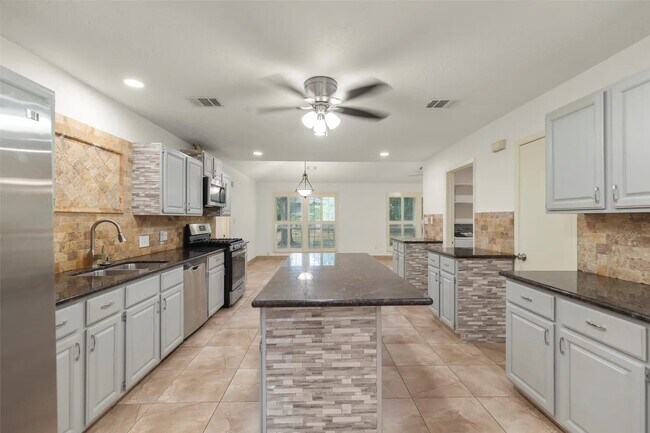 Photo - 15602 Oleta Ln