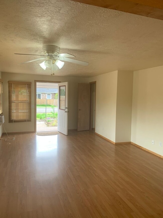 Photo - 5265 SW Secher Ln