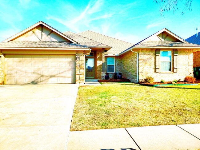 Photo - 605 SW 149th Pl