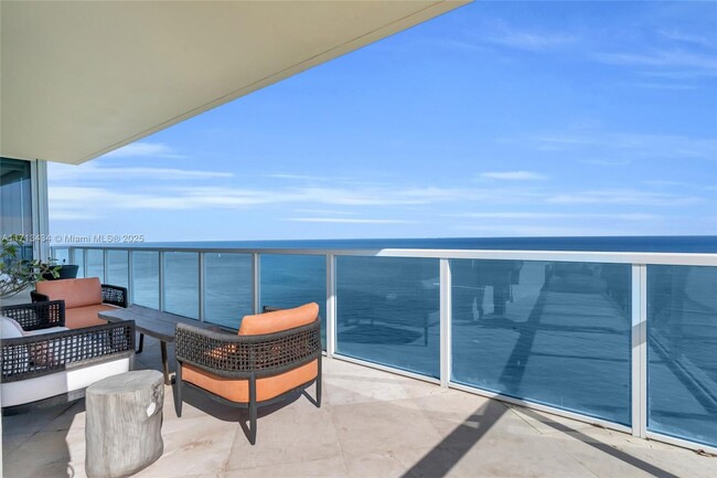 Building Photo - 16699 Collins Ave Unit 4202 Rental