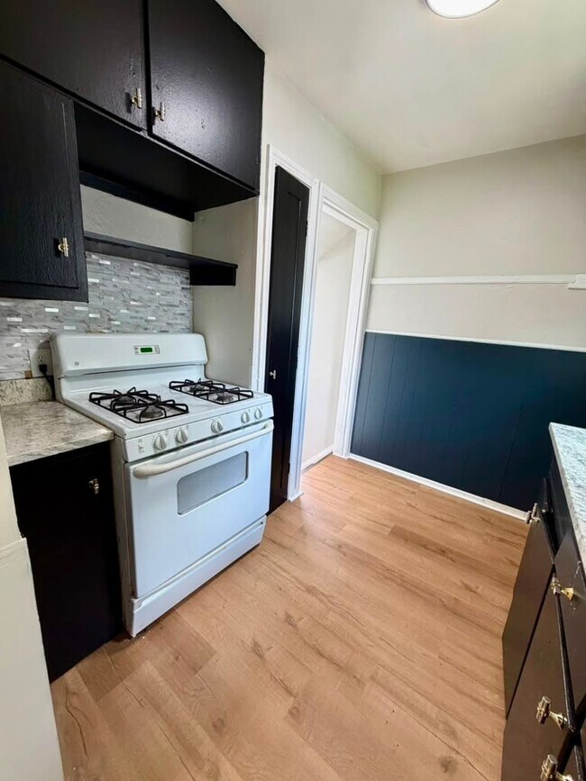 Photo - 7615 Kenilworth Ave
