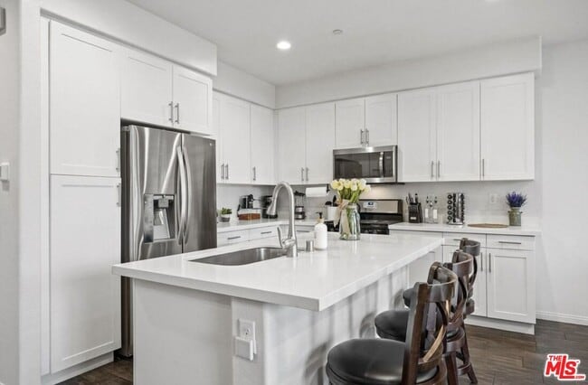 Photo - 4720 E Washington Ave