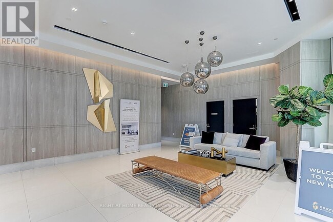 Photo - 250 Lawrence Ave W Unité 503