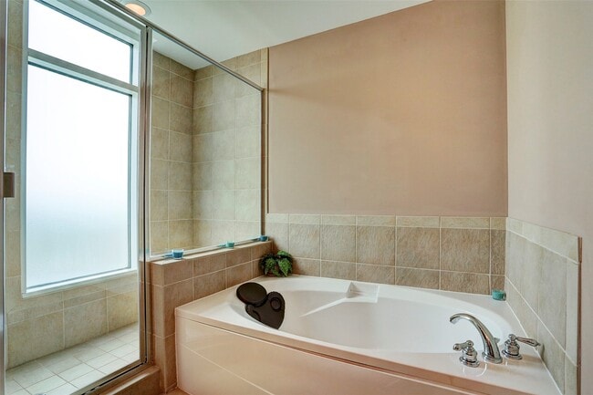 Photo - 500 Seawall Blvd