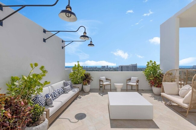 The Registry Las Olas