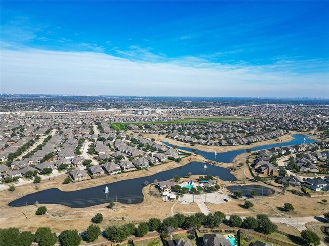 Building Photo - 11019 Bergamo Dr