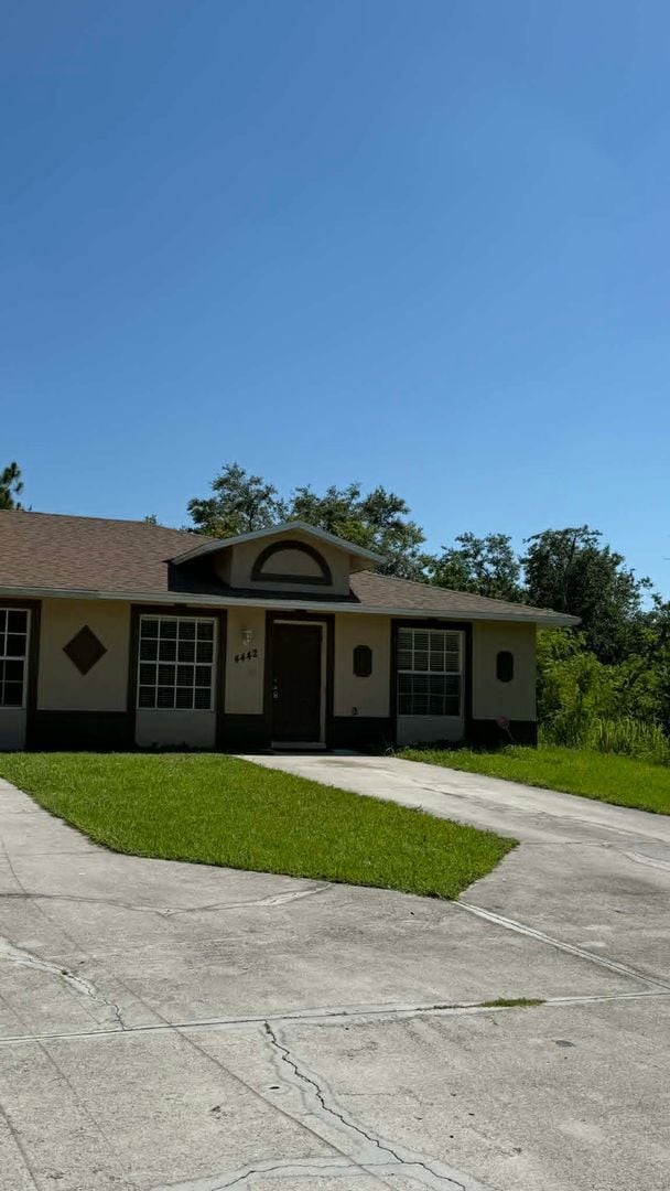 Building Photo - First Months Rent Free!! 2 Bedroom + Den