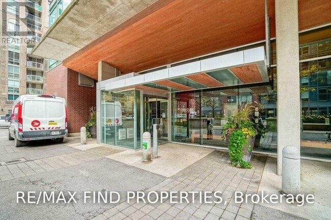 Photo - 333 Adelaide St E Unit 1025