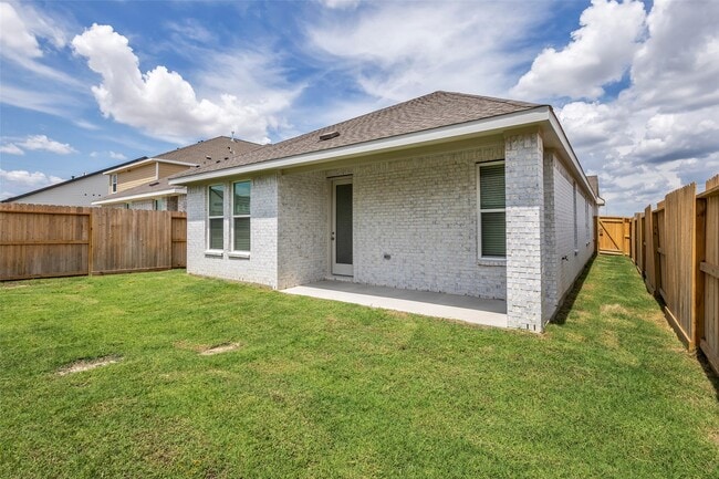 29527 Saddleview Dr